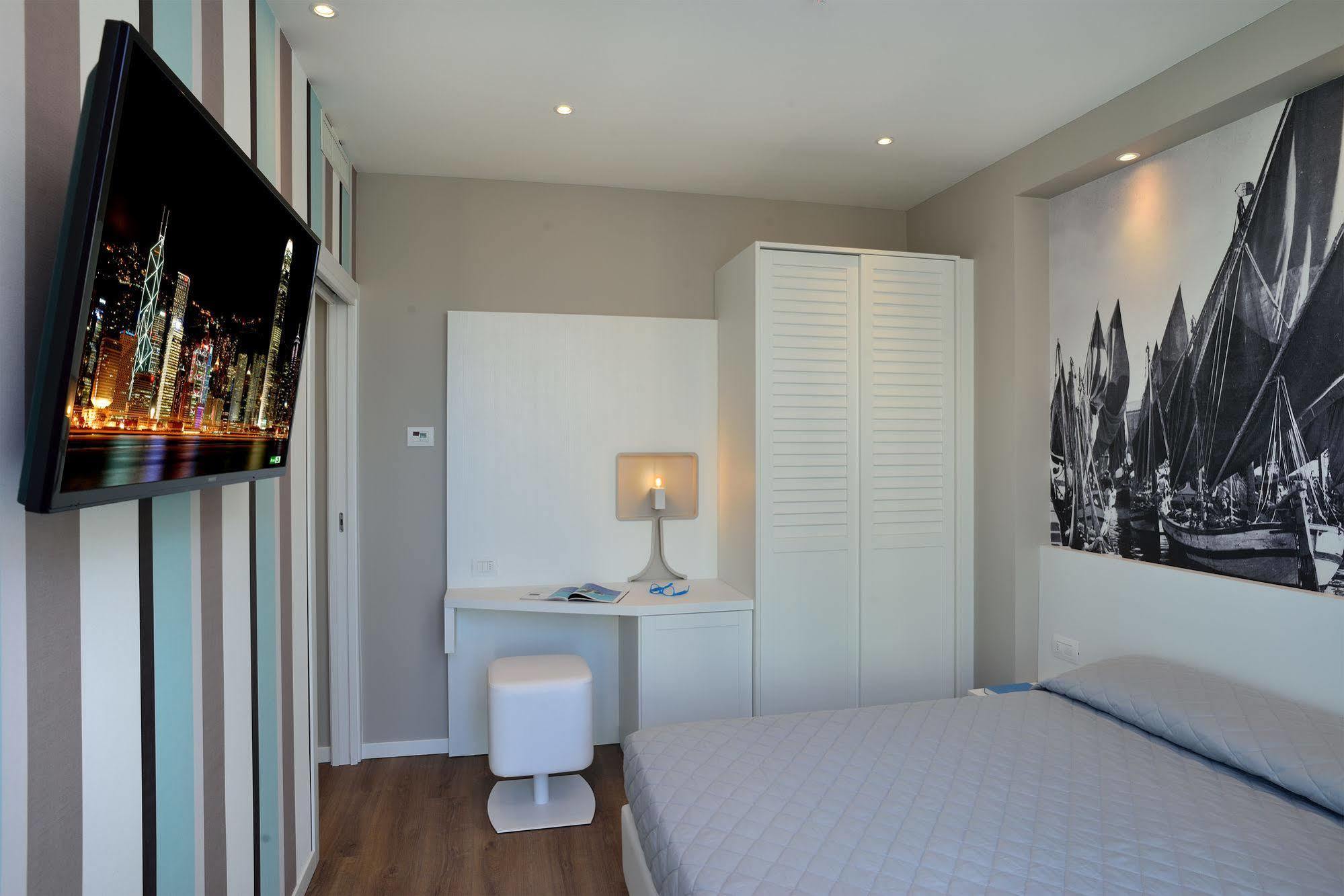 Embassy Hotel & Spa Cattolica Exterior foto